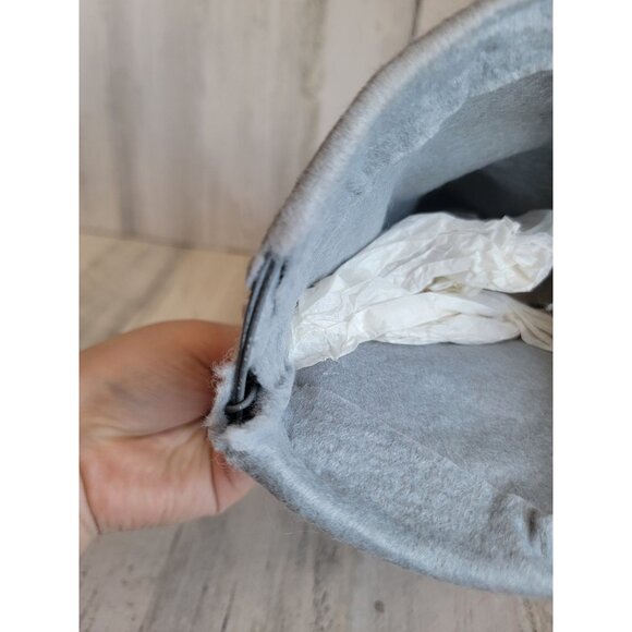 Large Annalee caroler woman Pilgrim Xmas home decor smile - Picture 14 of 14